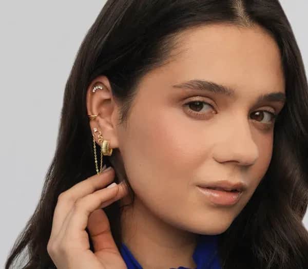 Przyspiesz gojenie kolczyka: Co robić, czego unikać? Porady eksperta